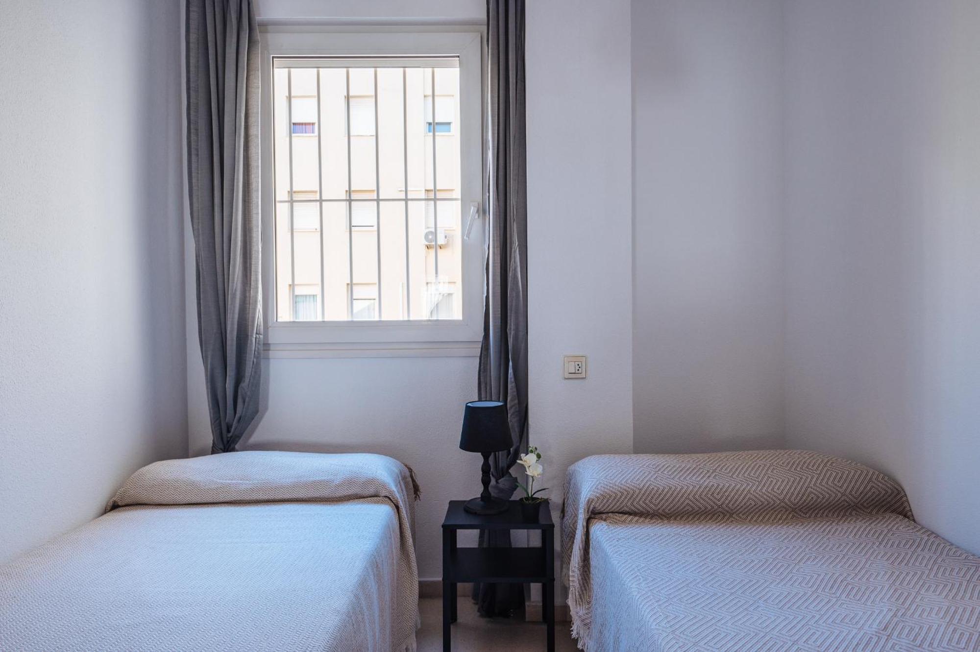 Piso Familiar Virgen Del Rocio Apartamento Sevilha Exterior foto
