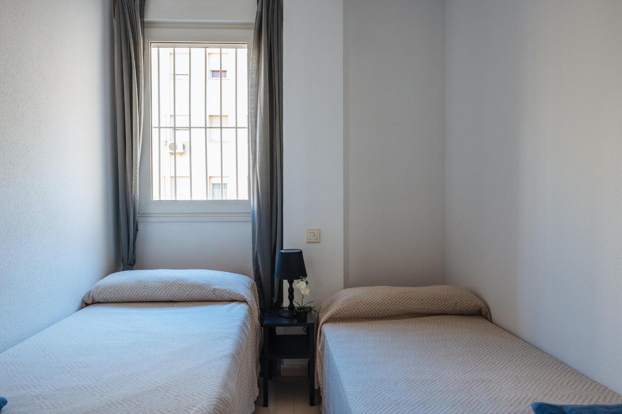 Piso Familiar Virgen Del Rocio Apartamento Sevilha Exterior foto